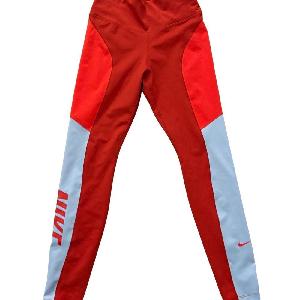 Nike One dri fit mid rise/ tight fit leggings in size XS